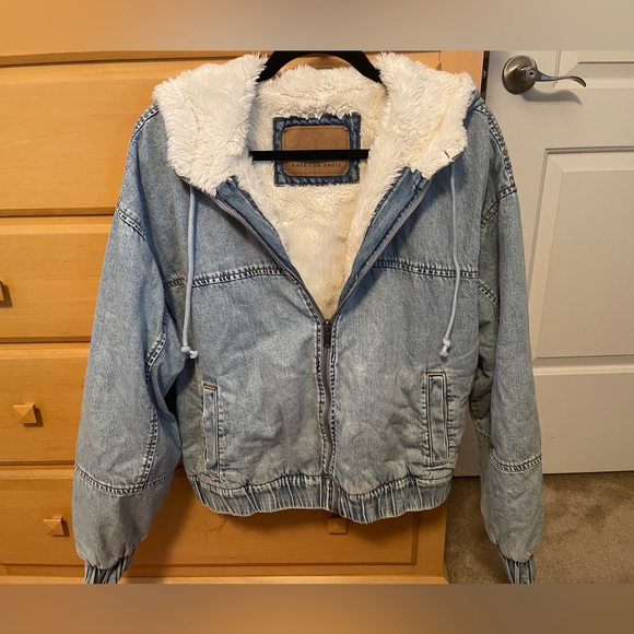 American Eagle Outfitters Jackets & Blazers - AE fur lined bomber jacket